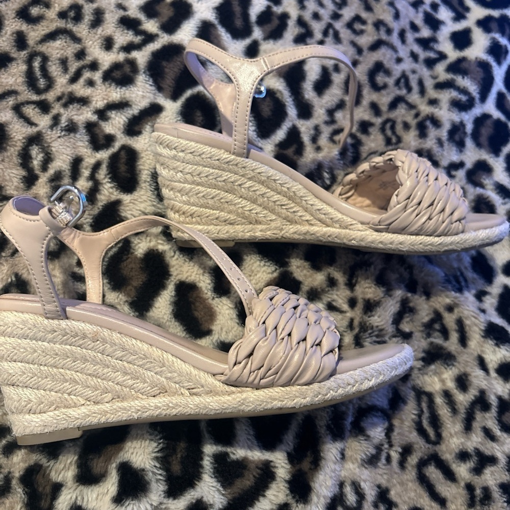 Tan wedges - Picture 3 of 4